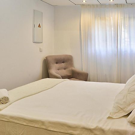 Apartsuite B&R Triana Arellano Севиля Екстериор снимка