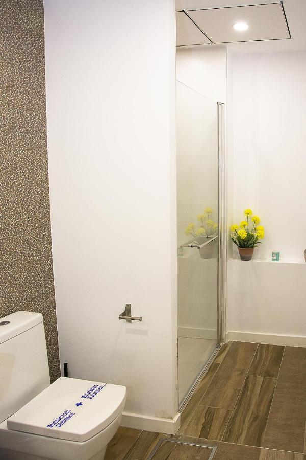 Apartsuite B&R Triana Arellano Севиля Екстериор снимка